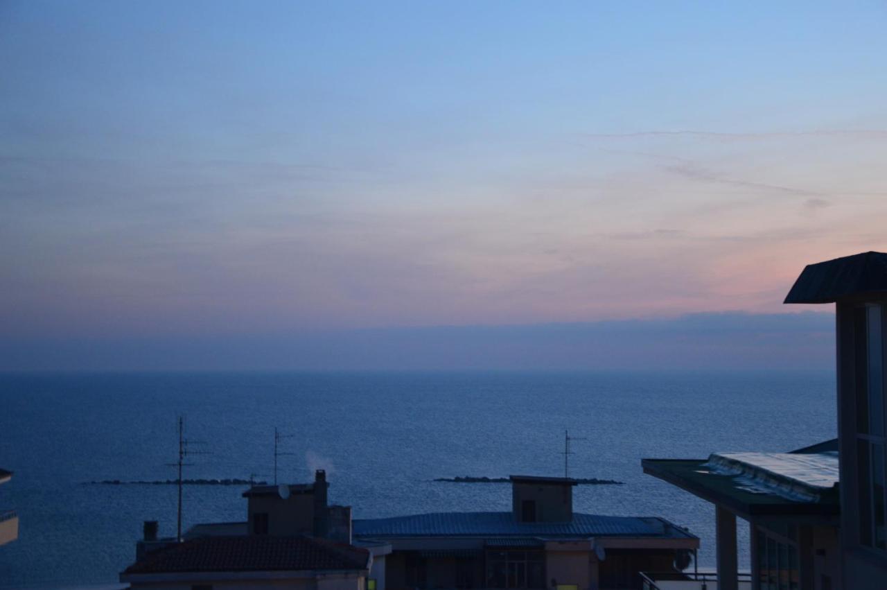 Luxury Bellevue Centro Citta Daire Pescara Dış mekan fotoğraf